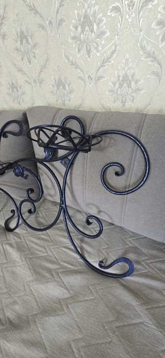 Продам подцветочницу