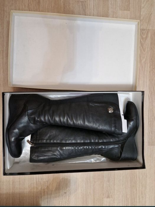 Продам зимние сапоги Fabiani