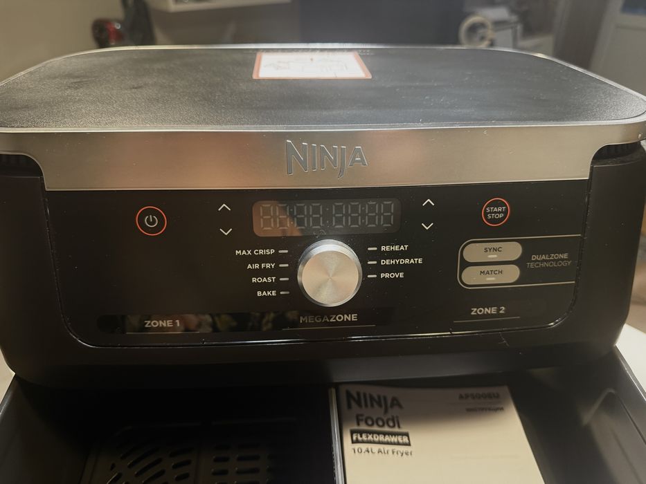 Фритюрник с горещ въздух Ninja - AF500EU, 2470W, 10.4 l - чисто нов