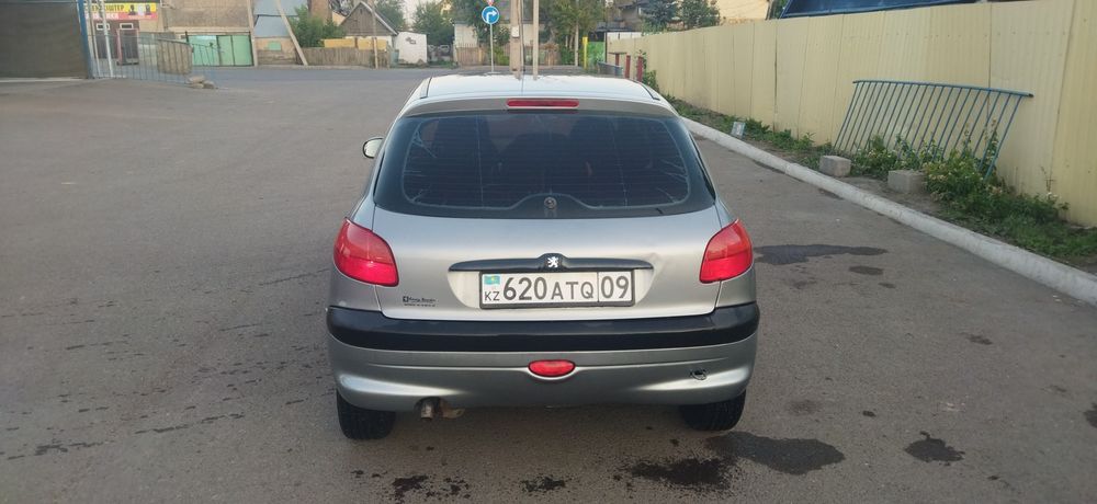 Продам Peugeot 206,АКПП.