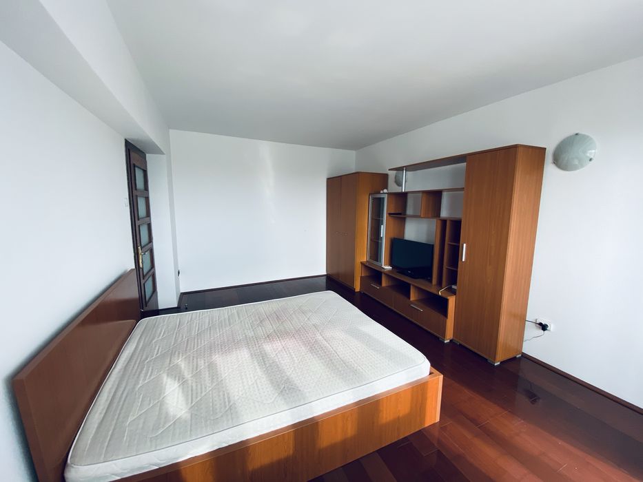 Inchiriez garsoniera zona Mega Mall, sector 2