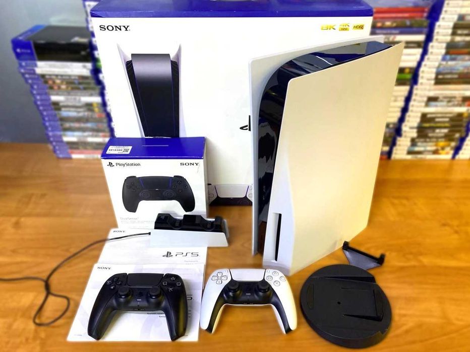 PlayStation 5+2 Геймпада Около 600 Игр MK 1 Человек-Паук 2 и др