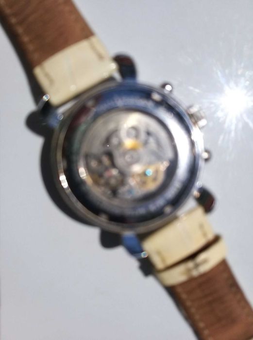 -ceas automatic de dama