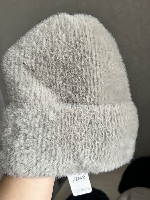 Шапки зимнии. Новые.