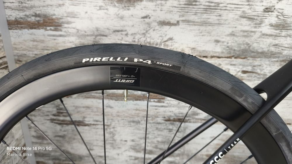 Карбонов шосеен велосипед Giant TCR Pro Team Ultegra SLR1 42 Carbon Powermeter | M