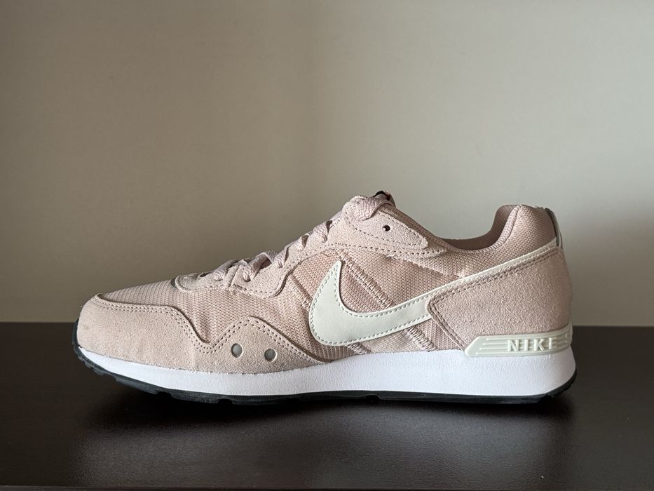 NIKE W VENTURE RUNNER 40.5номер 26см Стелка Нови с Кутия