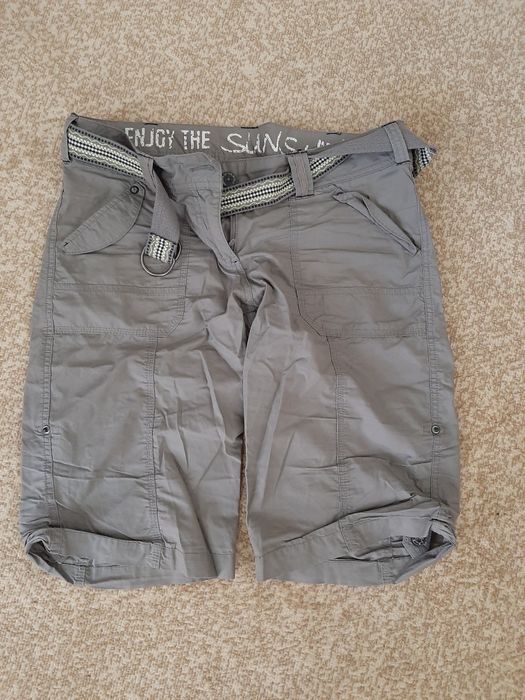 Vand haine de vara - tricouri, rochite etc