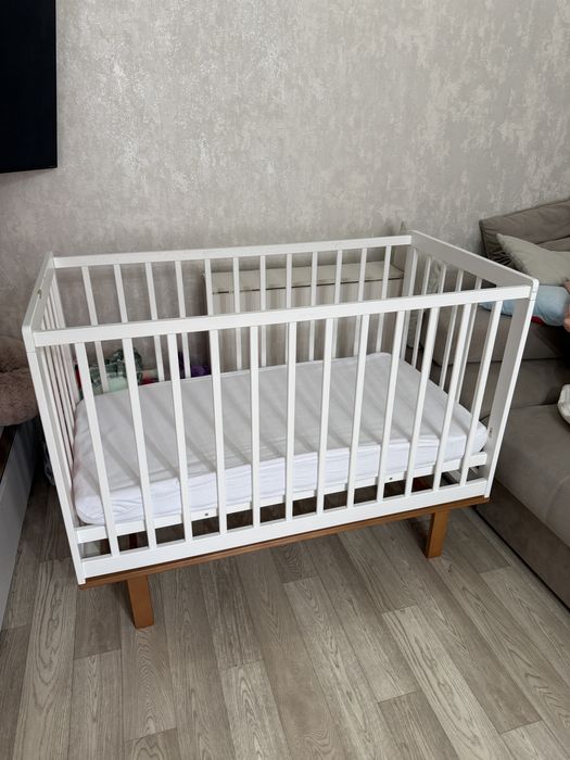 Продаю две детские кроватки