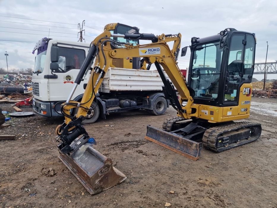 Miniexcavator miniincarcator cilindru compactor picon bobcat buldoexca