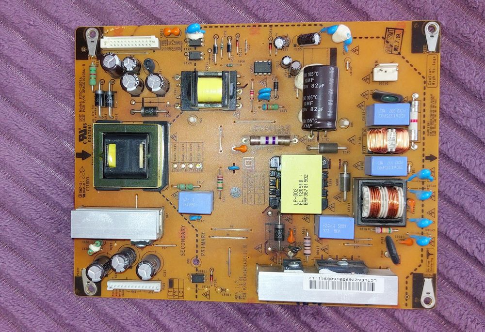 Продам телевизор  LG 42LM340T-3D