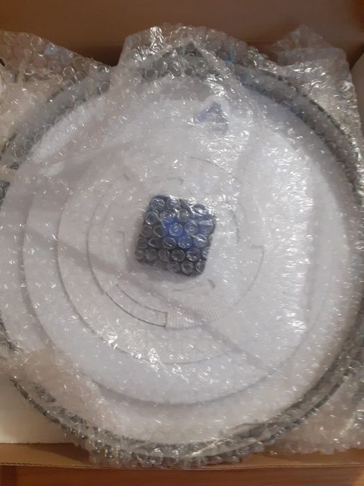 Ceas de perete Nextime, diametrul 35 cm, cu data, nou, in cutie.