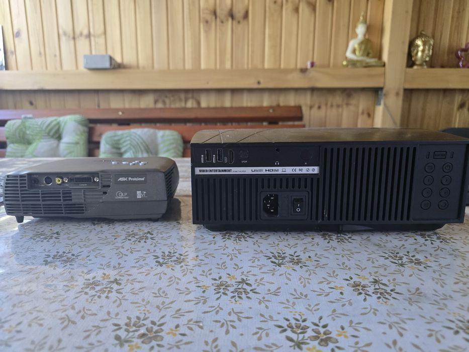 Videoproiector 2 bucăți functionale