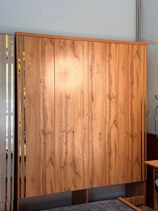 tayyor mebel sotiladi