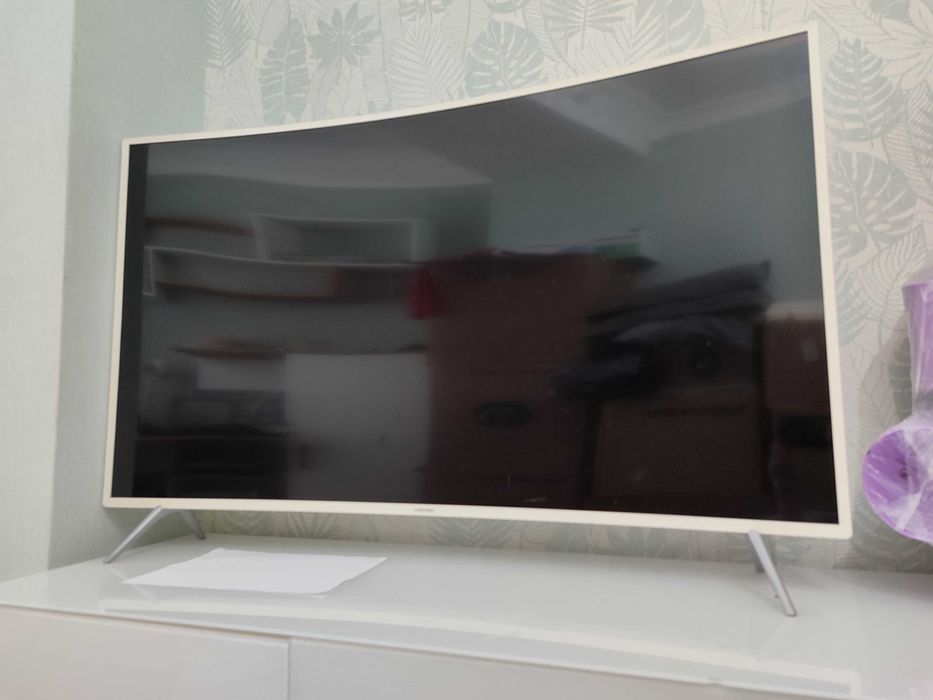 Продам смарт тв Самсунг