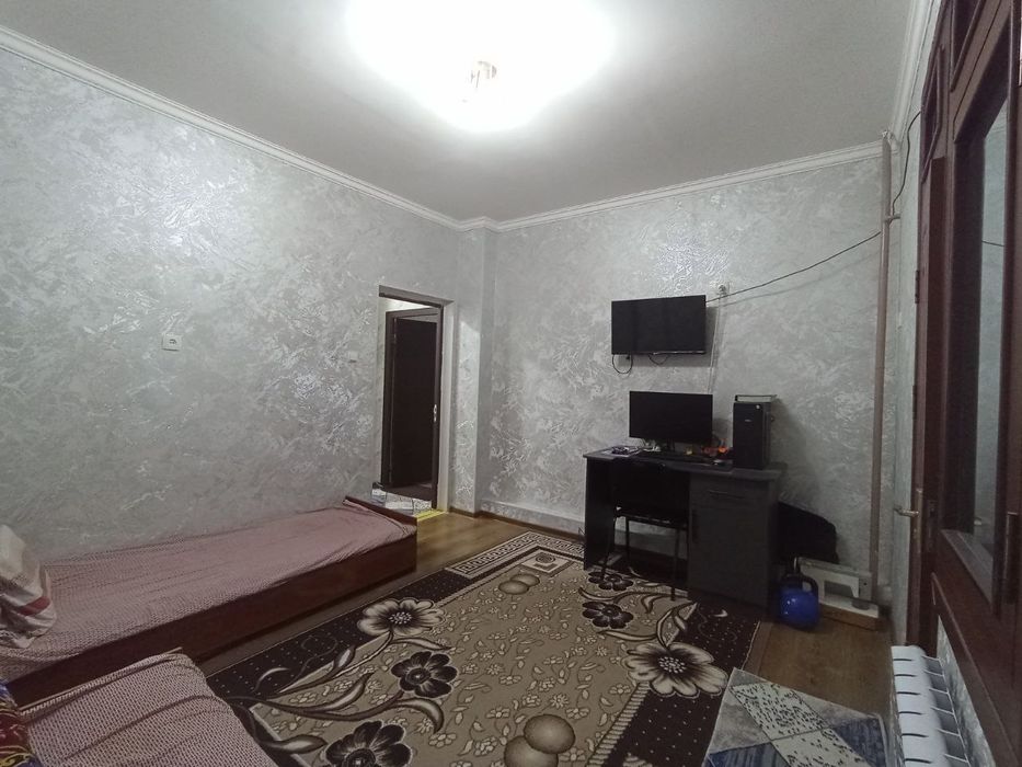 Sergili quruvchilar metro 12-bekat yonida 2xona 3etaj evro remont