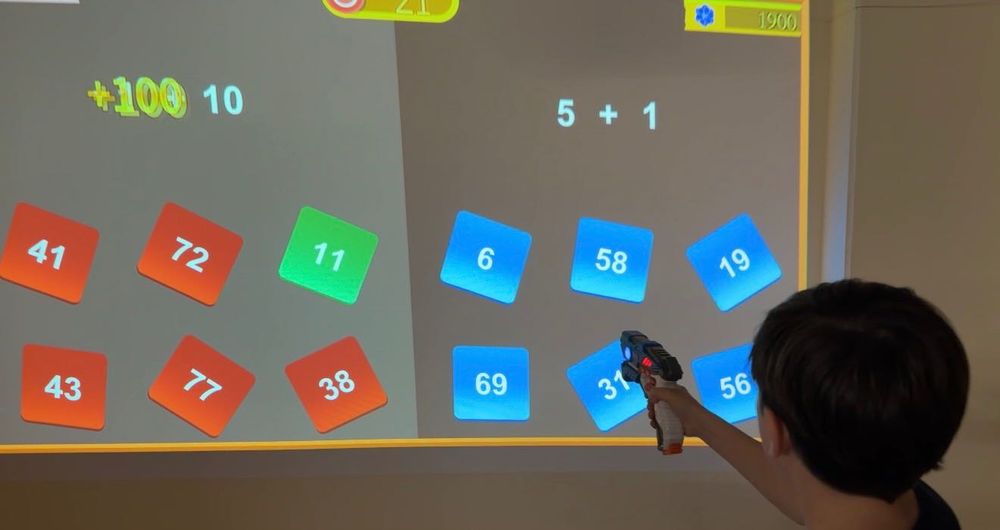 Vând Joc Interactiv de protecție pe perete