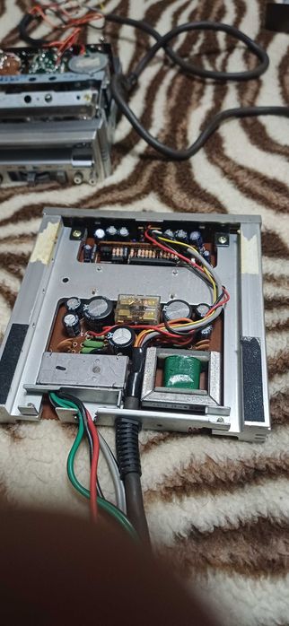 casetofon auto 1978 servisat comenzi lijere sunet excelent de bun