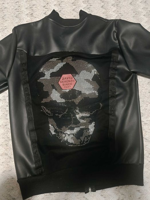 Черно кожено яке