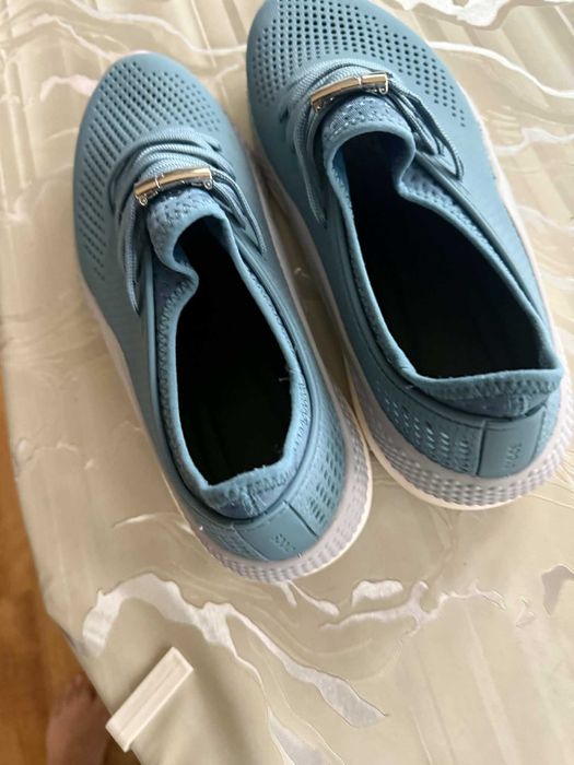 CROCS - маратонки-обувки № 42