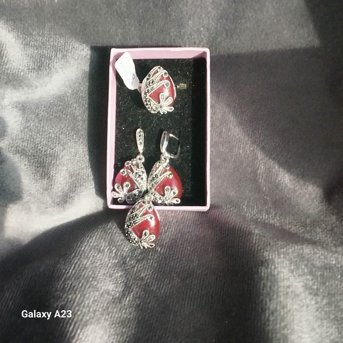 Продам серебро набор новый