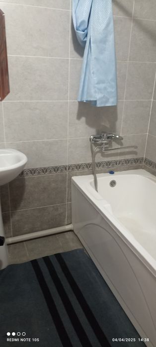 Med kollejdi ròparasida joylashgan kevartera ijaraga beriladi