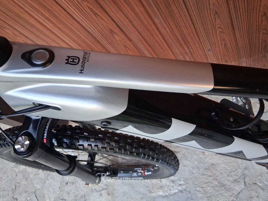 Електрически Планинско МТВ. Husqvarna BICYCLES, 5MCSaiz / М/