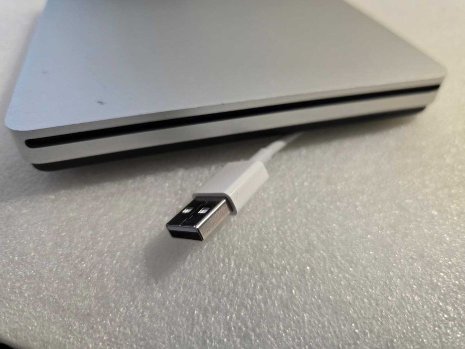 Dvd-rw extern Apple SuperDrive MD564ZM/A, A1379, USB - poze reale