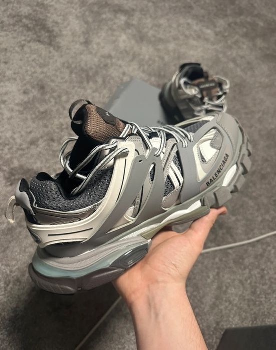 Balenciaga track