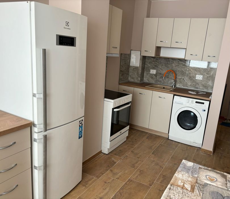 Дава се под наем Двустаен апартамент в Пловдив, Каменица 2 - 60 кв.м за 423.3 € - Снимка #1