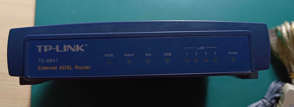 TP-LINK External ADSL2+ Router TD-8841
