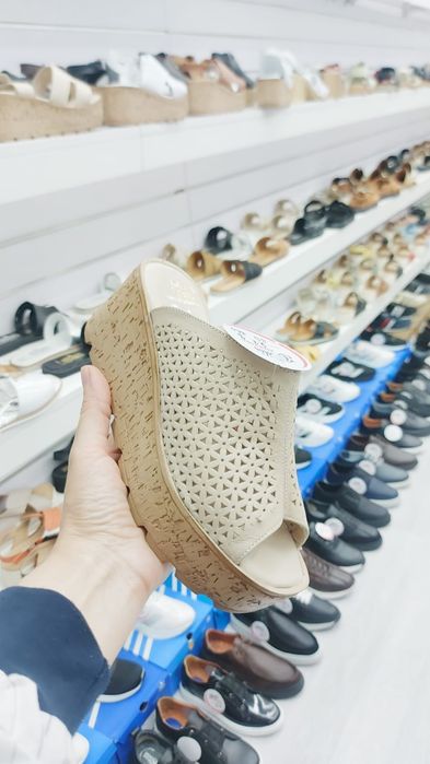 Продам шлёпки сабо