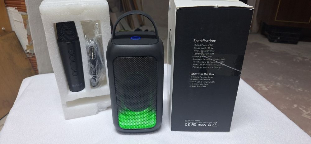 Bobtot Bluetooth колонка с микрофон RGB светлини които може да ги спреш