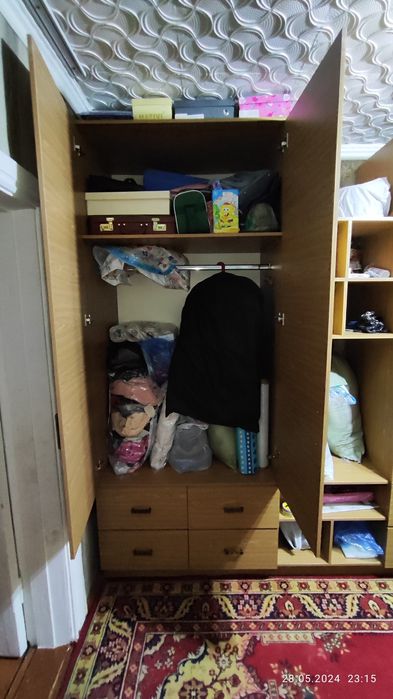 Срочно продам шкаф