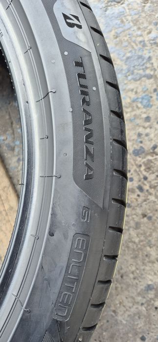 2 anvelope vara ca noi Bridgestone 275/40/22,dot 2023.Pretul este pe bucata.