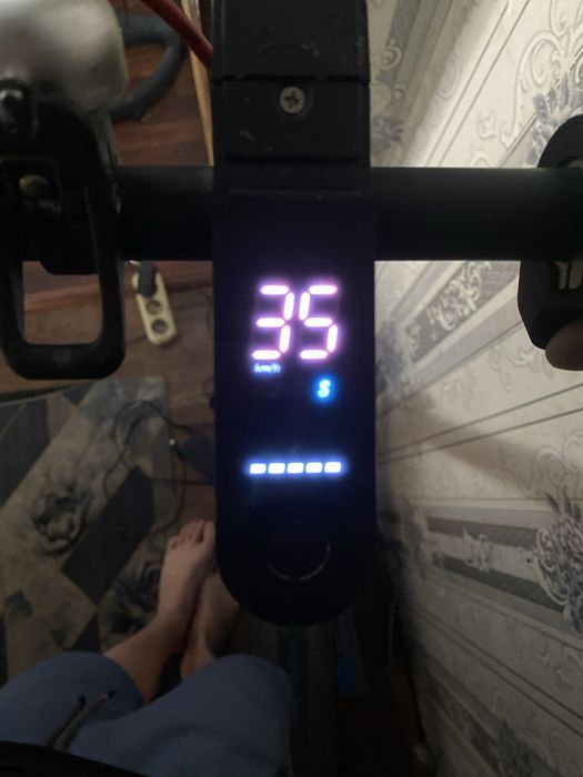 Срочно продам электросамокат