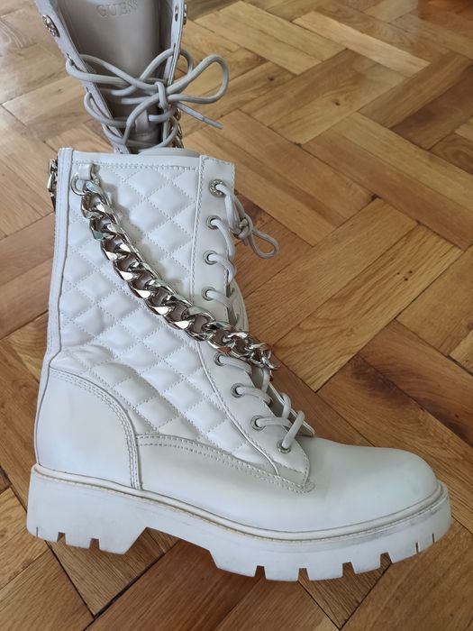 Оригинални боти  Guess