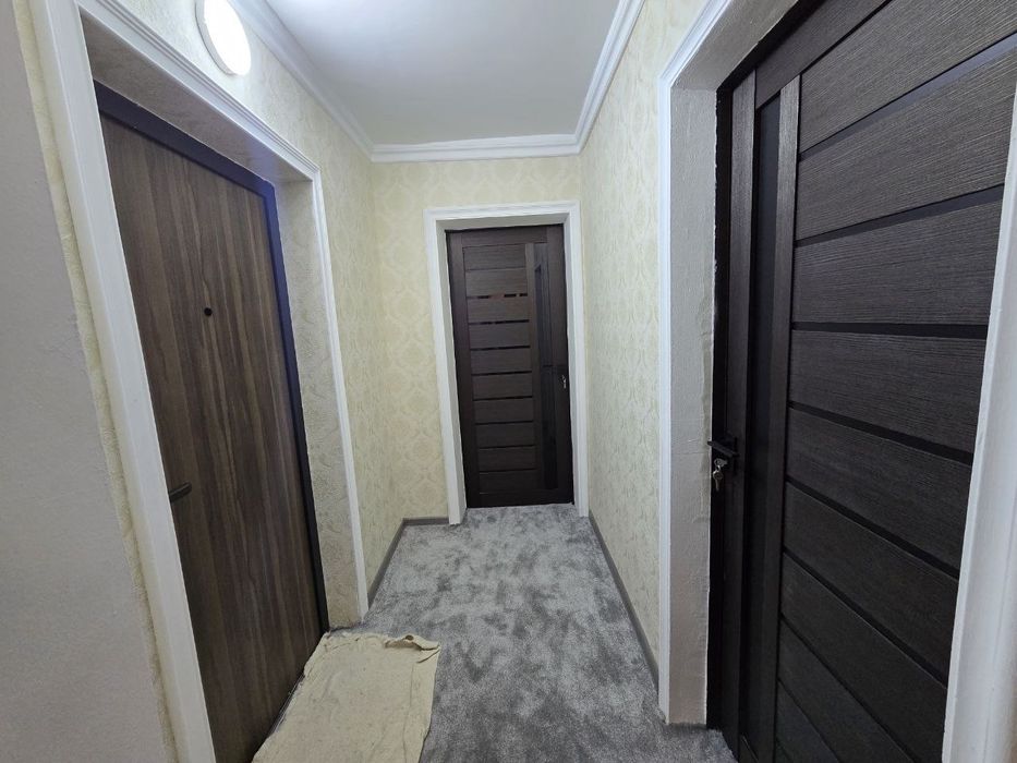 Срочно продаётся 2 комната на 1 этаже Поворот Зафар ресторан