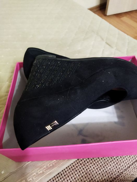 Продам туфли женские