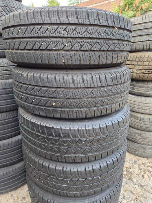 4бр. 215 65 16С Goodyear всесезонни.
