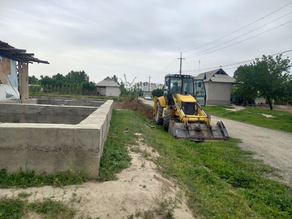 Нюхолланд -110 .