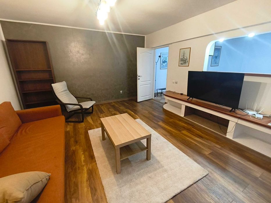 Apartament Pta Alba Iulia, 2 camere decomandate, et 6/7, AC, masina spalat rufe/vase, TV, usa blindata, mobilat renovat, punct termic la baza blocului