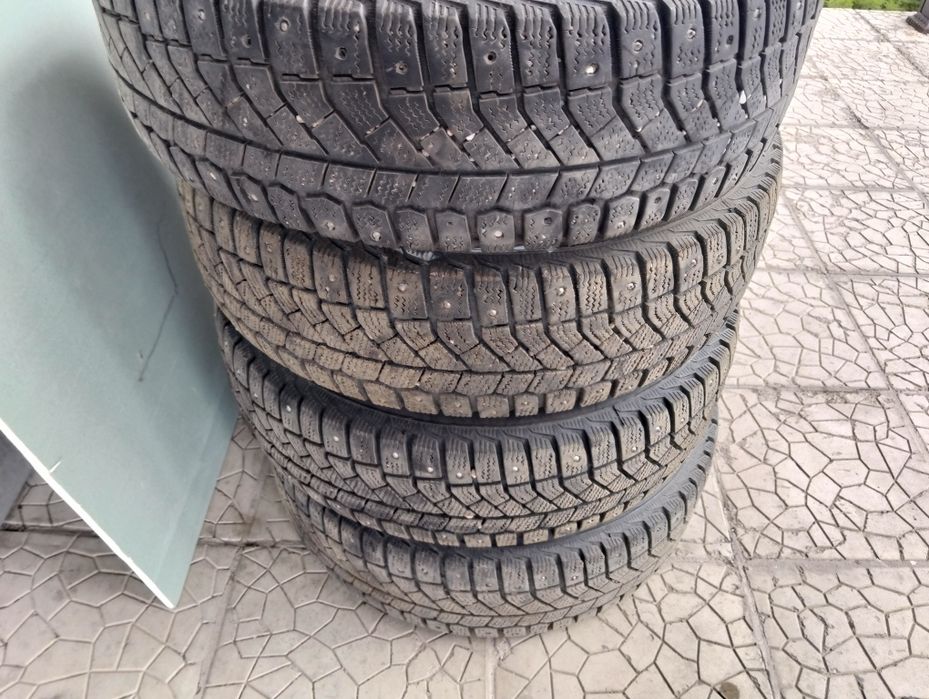 Продам зимние шины