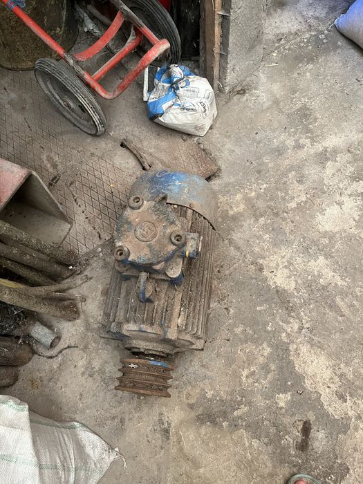 Vand motor electric trifazic