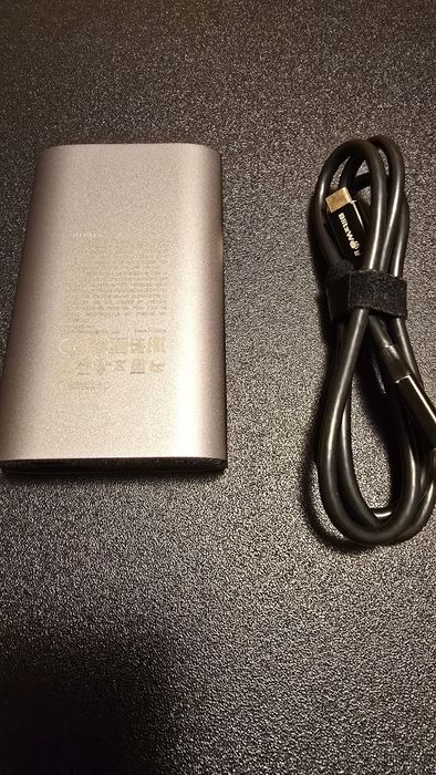 Baterie externa Samsung si Adata