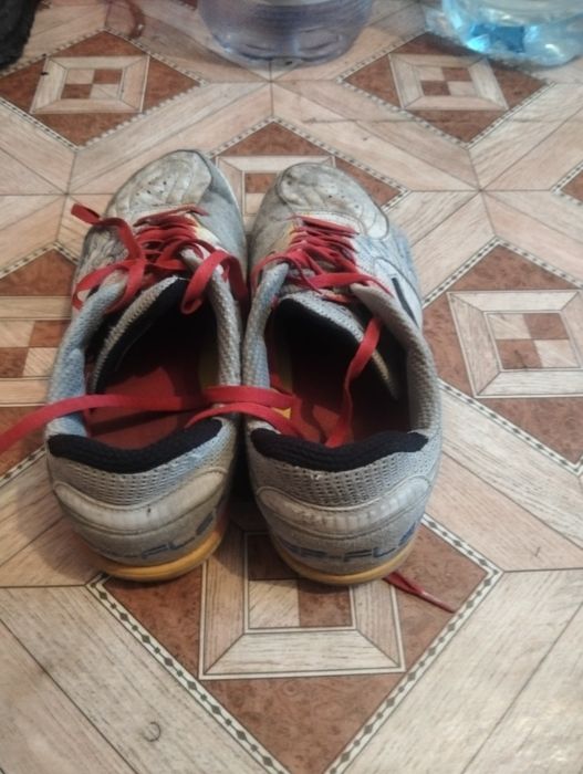 Джома сатылат футзалкы