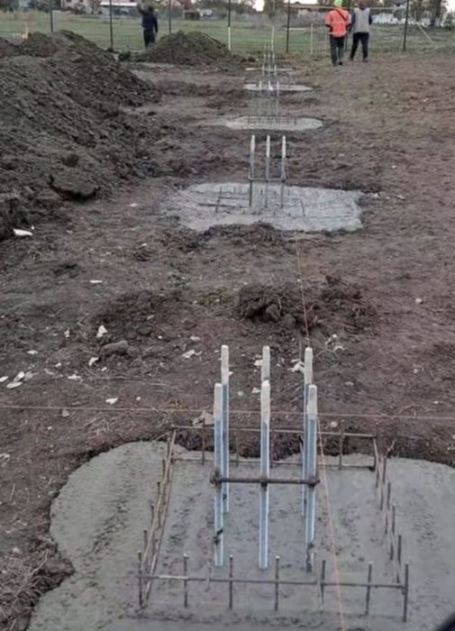 Vand hale metalice la pret de sezon