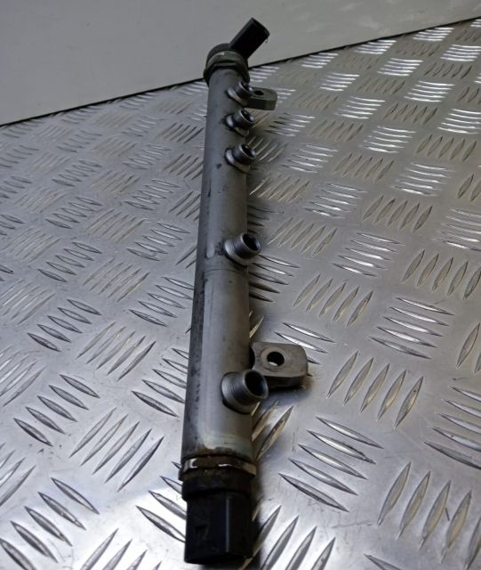 Rampa injectoare  completa 2.0 cdi A6400702395 Mercedes-Benz B-Class