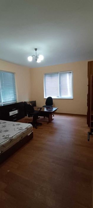 Дава се под наем Четиристаен апартамент в София, Редута - 124 кв.м за 650 € - Снимка #1