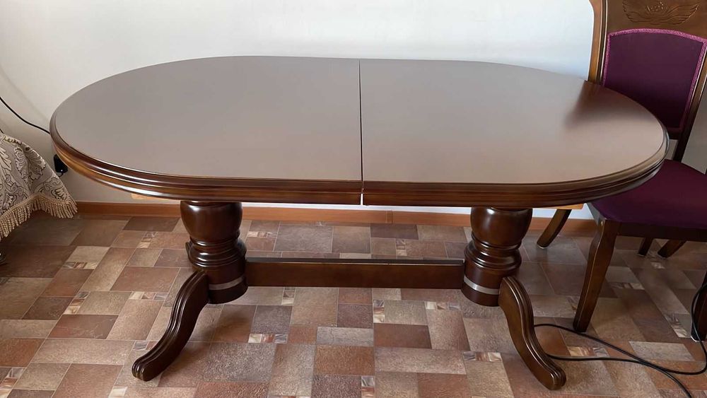 Продам стол и стулья