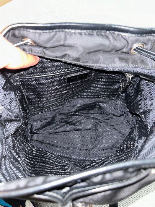 ОРИГИНАЛНА Prada раничка